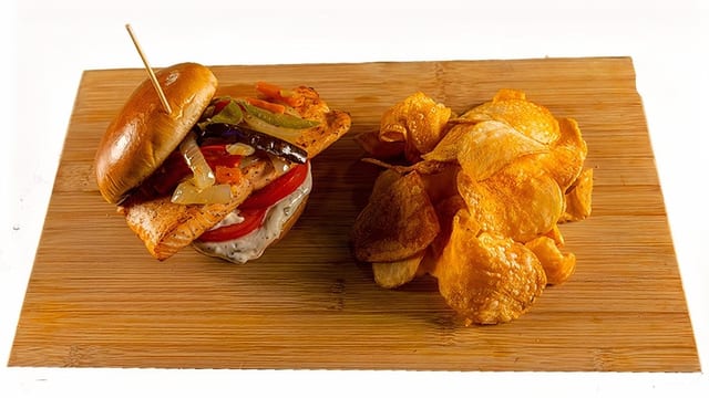 El Sándwich Supremo De Salmón / The Supreme Salmon Sandwich.