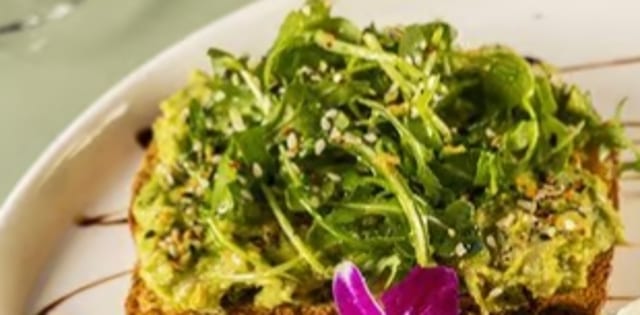 Tostada De Aguacate / Avocado Toast.