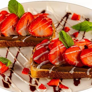 Tostadas De Nutella Y Fresas / Nutella and Strawberry Toast