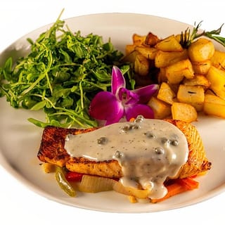 Salmón a La Plancha / Grilled Salmon