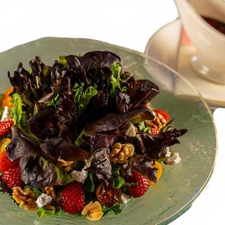 Queso De Cabra Con Fresas / Strawberry Goat Cheese