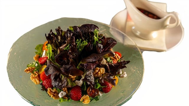 Queso De Cabra Con Fresas / Strawberry Goat Cheese.
